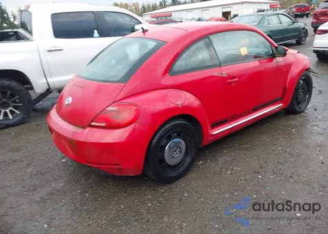 2013 Volkswagen Beetle 2.5L z USA, uszkodzony, nr VIN 3VWJP7AT5DM688871